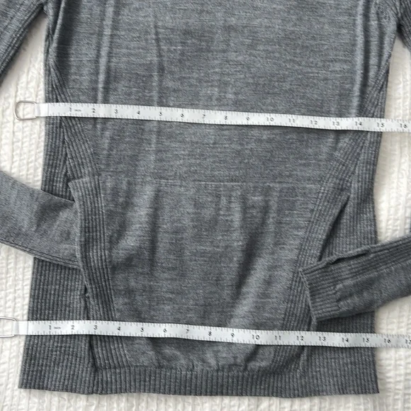 Lululemon Pockets Sweat Savasana Merino Wool Turtleneck Gray Sweater Womens 6 M - Picture 15 of 16